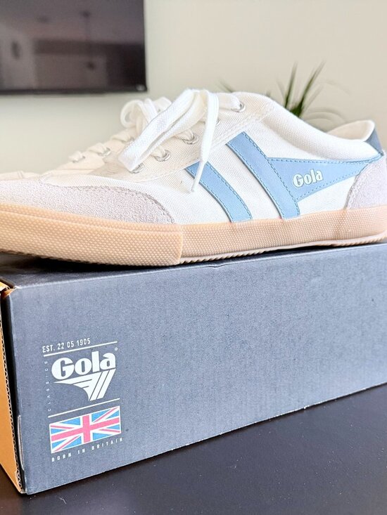 Gola Badminton Sneakers - Picture 2 of 9